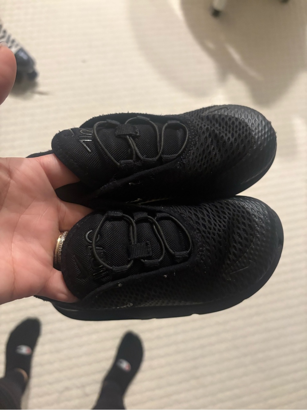 Kids Black Slip-On MeshNike Sneakers